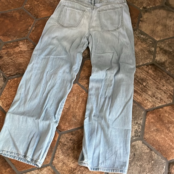 Universal Threads light wash jeans relaxed wide leg denim size 10R - Picture 5 of 6